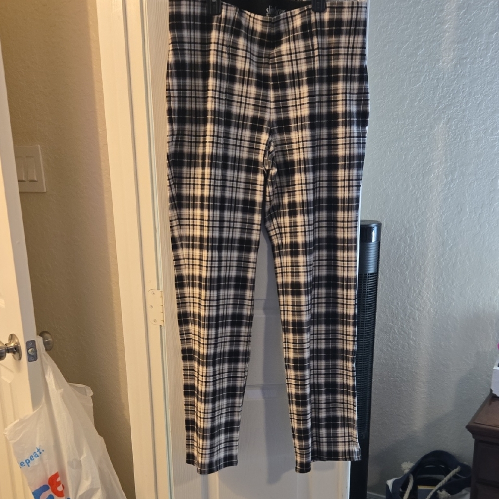 Investments Slim Factor Black and White Pants